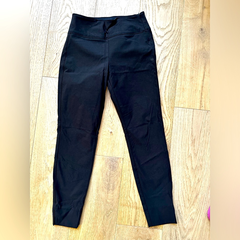 Women’s Athleta slim ankle Pants